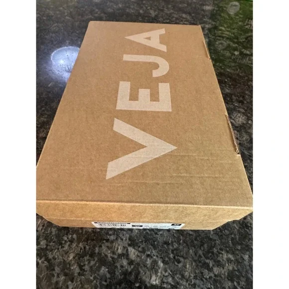 Veja Campo Leather Extra-White Natural-Suede Sneakers CP0502429A400 Womens 9 M 7 - Picture 7 of 7